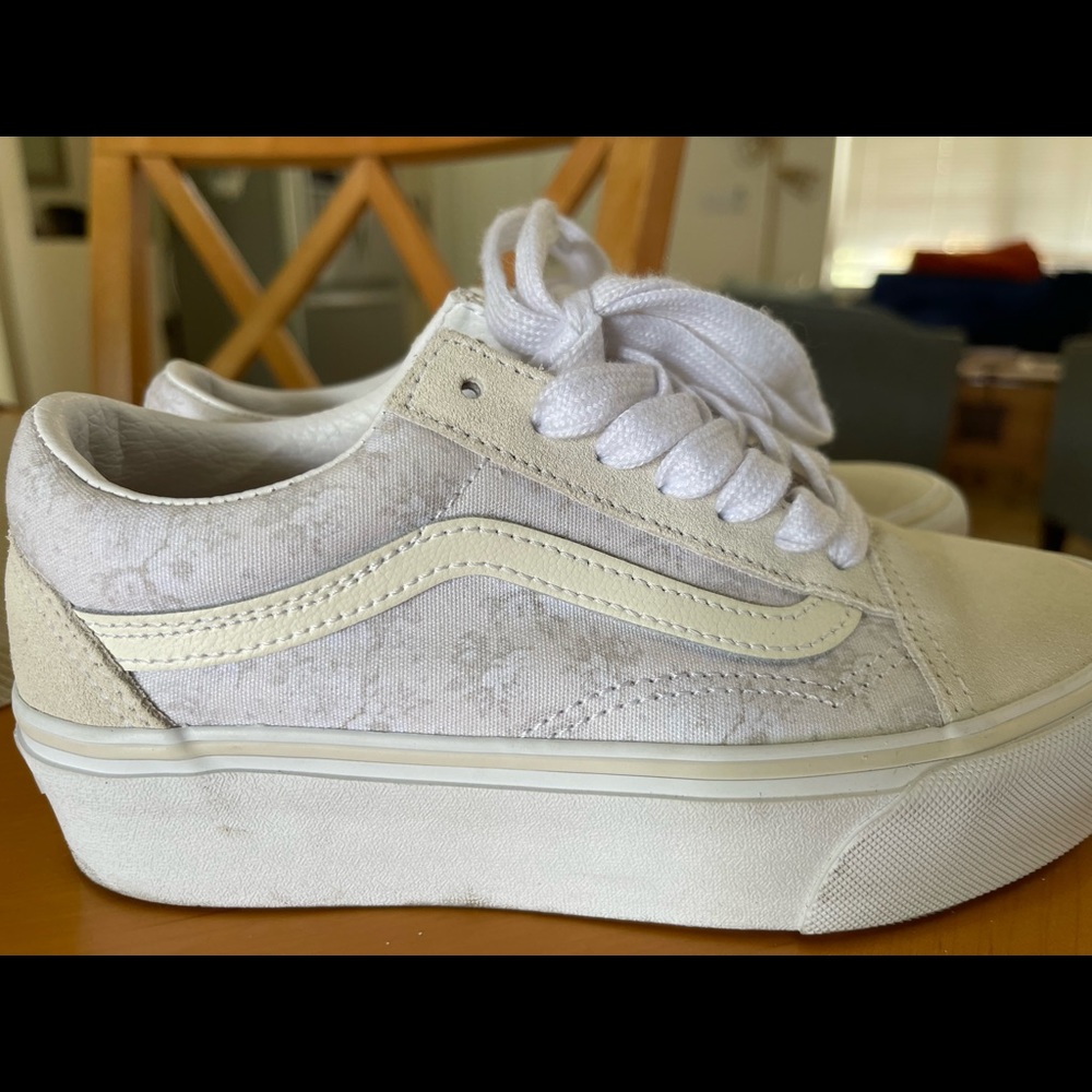 Flower Vans - Picture 2 of 11